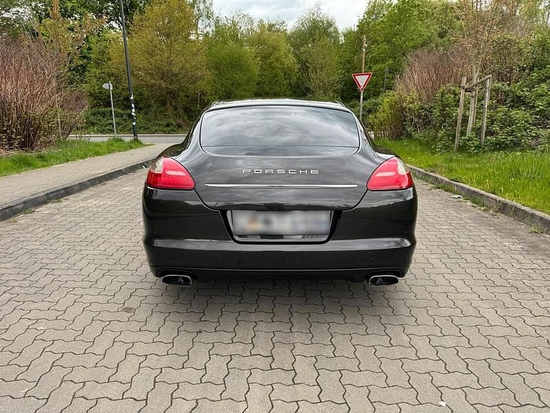 Second-hand Porsche Panamera 250 CP (183 kW) 2012 Hatchback