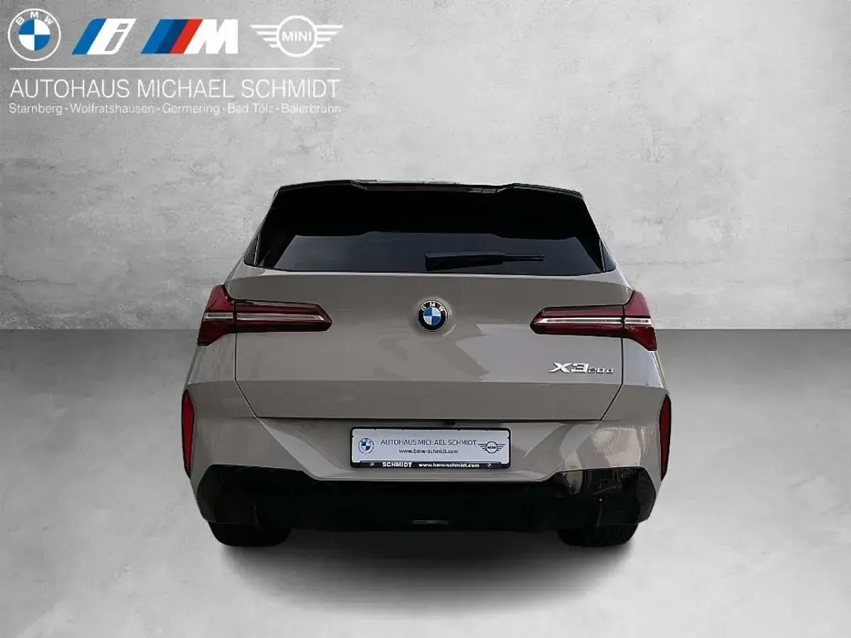 Neu BMW X3 M Sport 197 PS (144 kW) 2026 Grau SUV