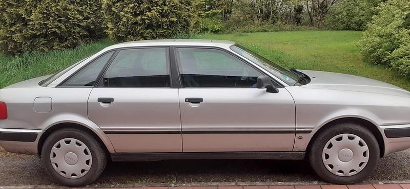 Gebraucht Audi 80 90 PS (66 kW) 1992 Silber Limousine