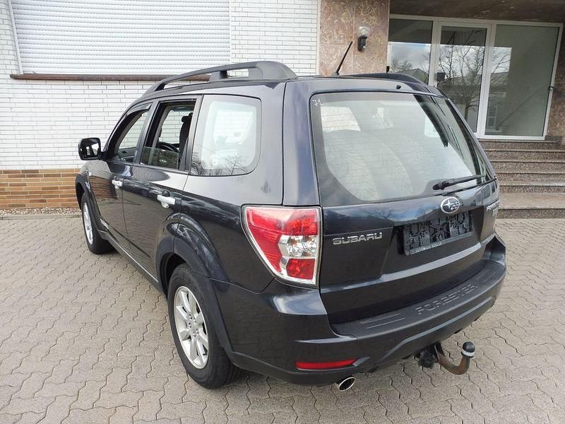 Gebraucht Subaru Forester Comfort 147 PS (108 kW) 2011 Grau SUV