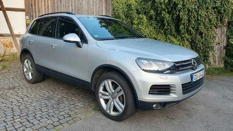 Silber Gebraucht 2013 VW Touareg SUV | 21.200 € (Etwas zu teuer) - Bild 1/4