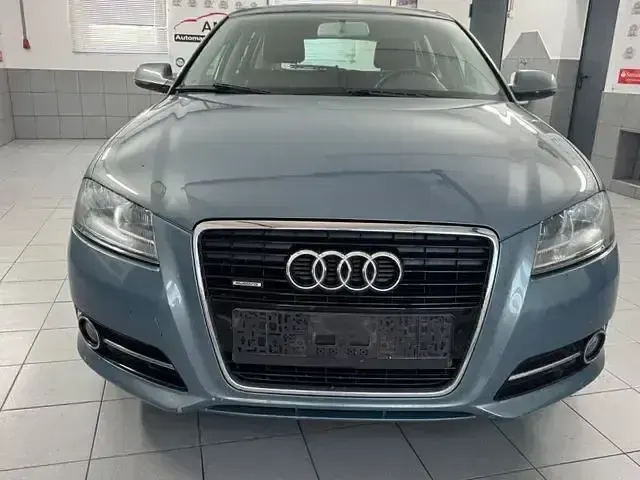 Gebraucht Audi A3 Ambition 140 PS (102 kW) 2012 Blau Kleinwagen