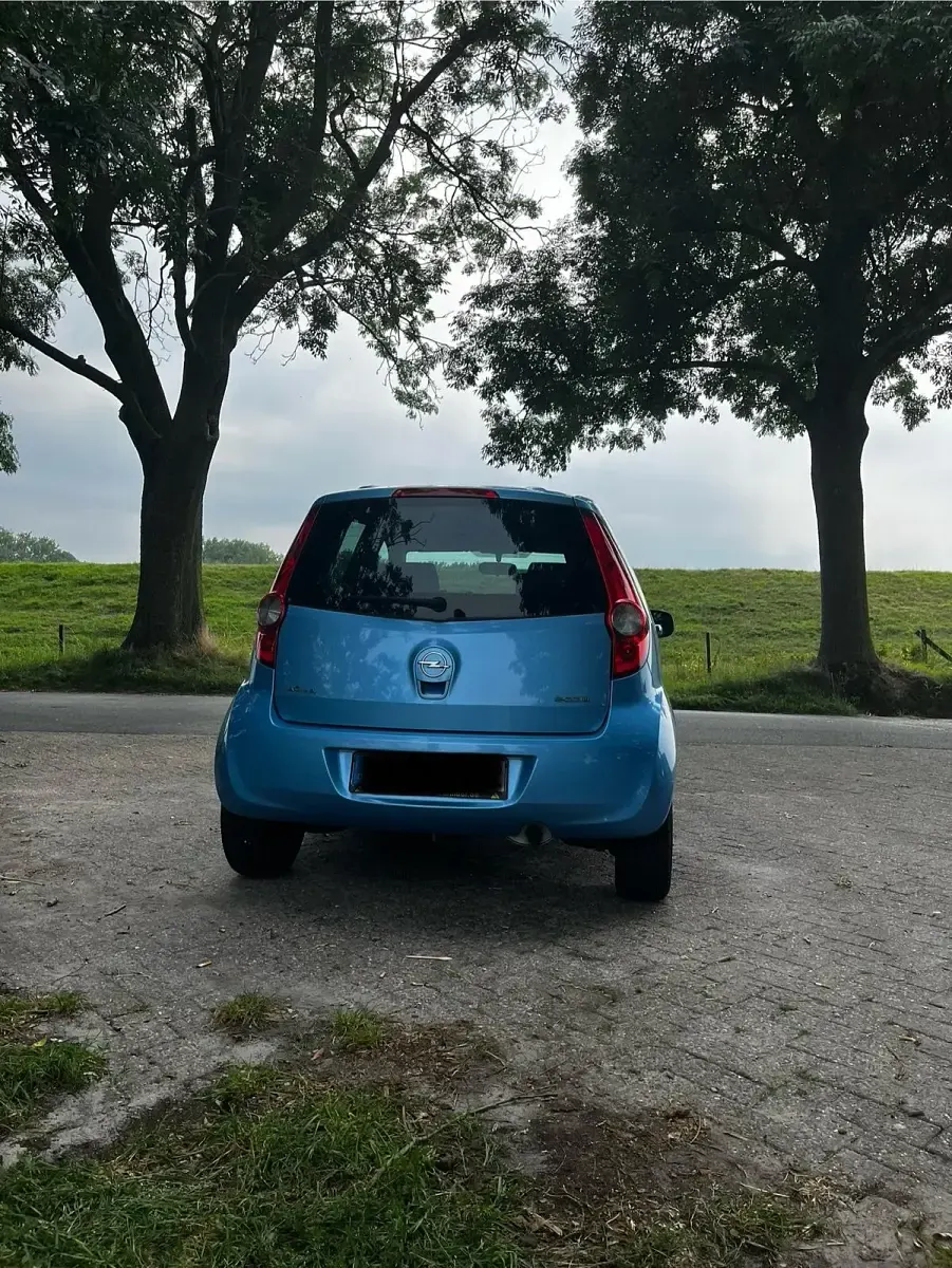 Gebraucht Opel Agila 65 PS (47 kW) 2010 Blau Kleinwagen