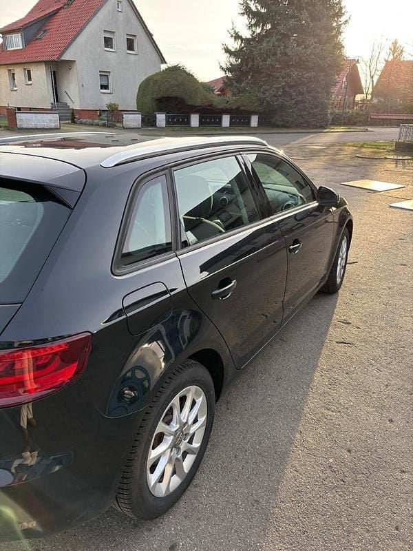 Gebraucht Audi A3 110 PS (80 kW) 2015 Schwarz Limousine
