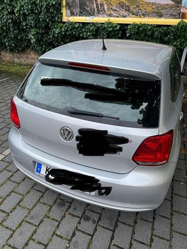 Gebraucht VW Polo Trendline 60 PS (44 kW) 2010 Silber Limousine