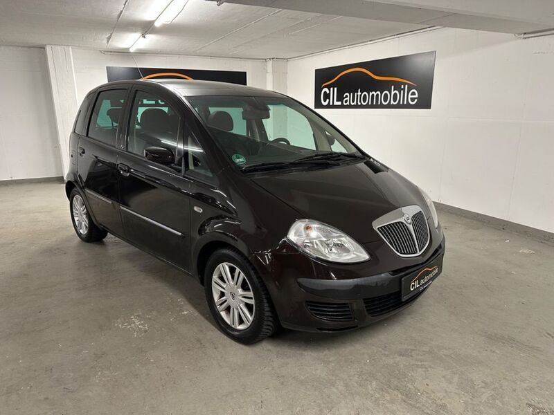 Braun Gebraucht 2007 Lancia Musa Van / Kleinbus | 3.990 € (Fairer Preis) - Bild 1/4
