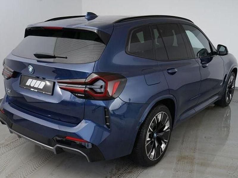 Gebraucht BMW iX3 Sport Line 210 kW (286 PS) 2023 Blau SUV