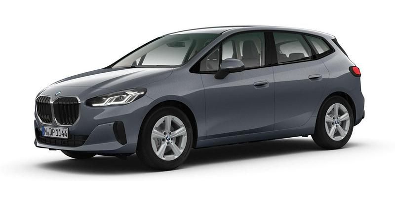 Gebraucht BMW 220 Active Tourer Luxury Line 170 PS (125 kW) 2025 Grau Van / Kleinbus