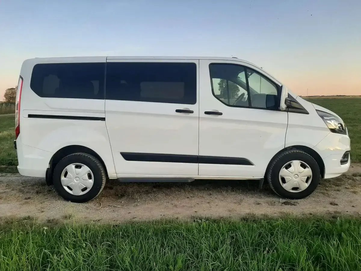 Gebraucht Ford Transit Custom 107 PS (78 kW) 2019 Frozen white Kombi