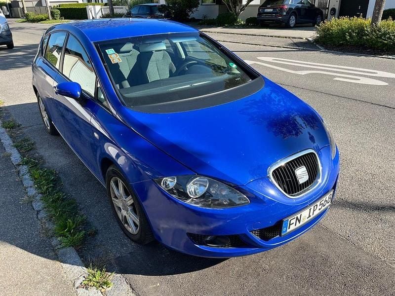 Blau Gebraucht 2006 Seat Leon Stylance Limousine | 2.800 € (Fairer Preis) - Bild 1/4