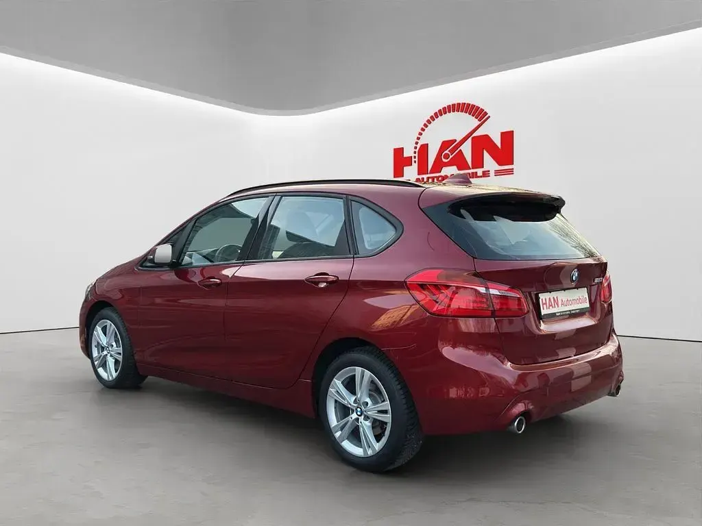 Używany BMW 220 Advantage 192 KM (141 kW) 2019 Czerwony Kombi