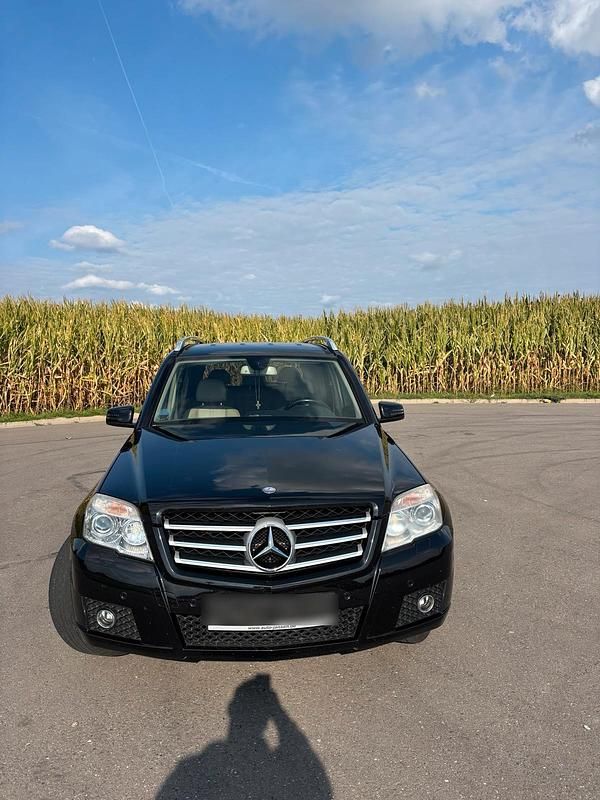 Schwarz Gebraucht 2009 Mercedes GLK320 SUV | 12.500 € (Teuer) - Bild 1/4
