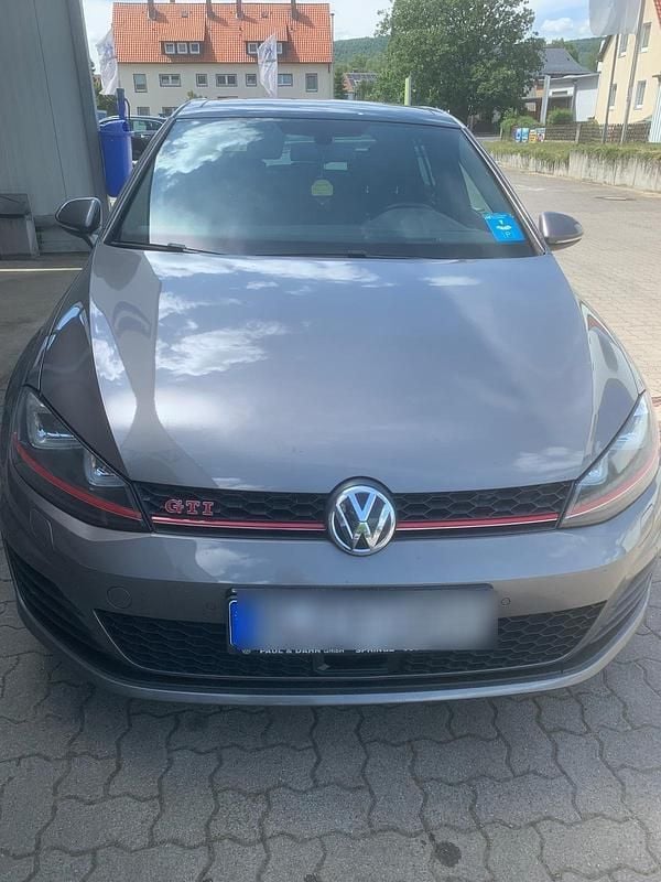 Grau Gebraucht 2015 VW Golf VII GTI Limousine | 13.990 € (Guter Preis) - Bild 1/4