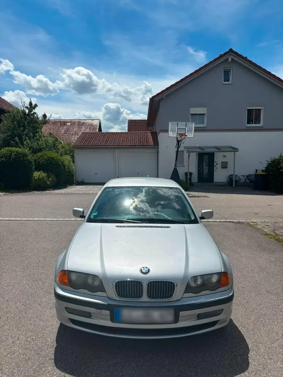 Gebraucht BMW 320 170 PS (125 kW) 2001 Silber Limousine