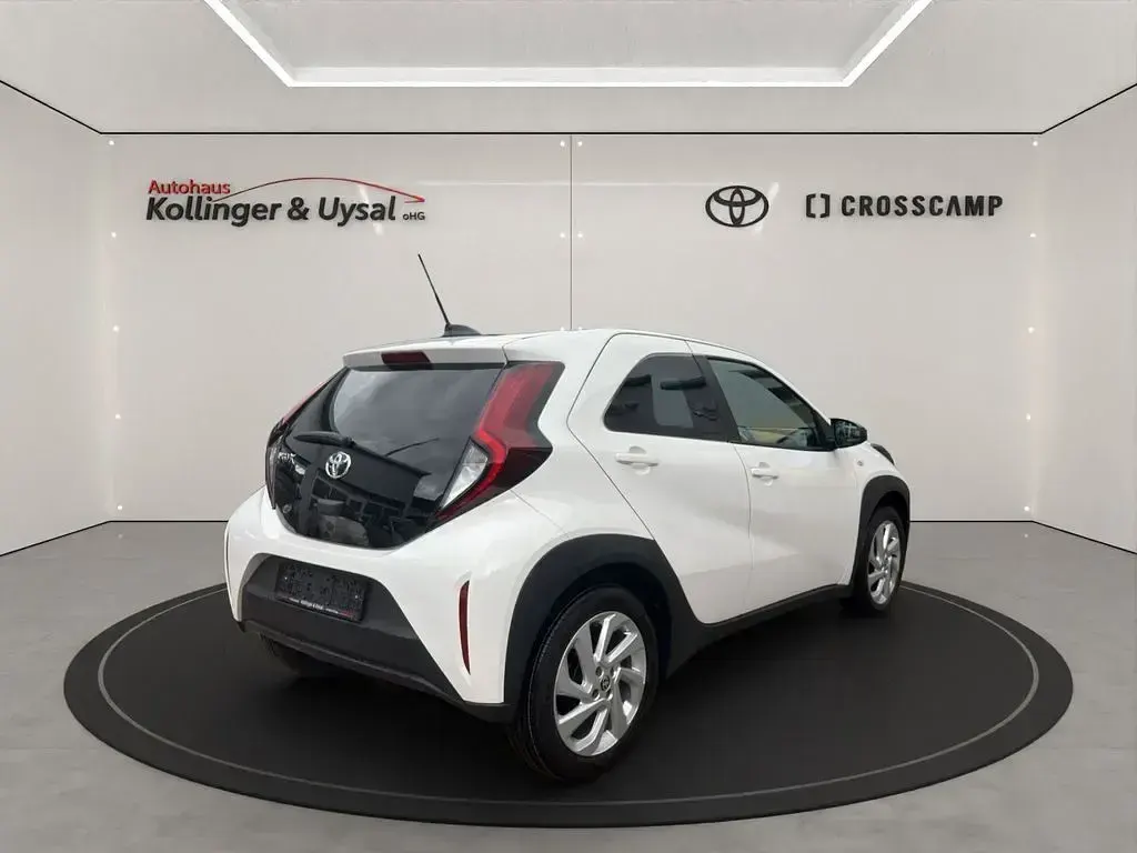 Neu Toyota Aygo X 72 PS (52 kW) 2025 Weiß SUV