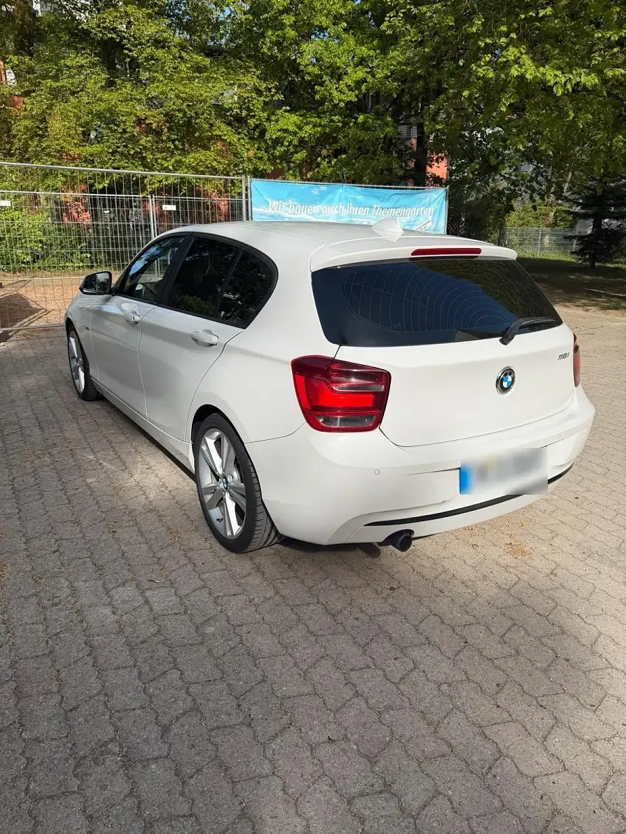 Gebraucht BMW 118 Sport Line 170 PS (125 kW) 2012 Weiß Kleinwagen