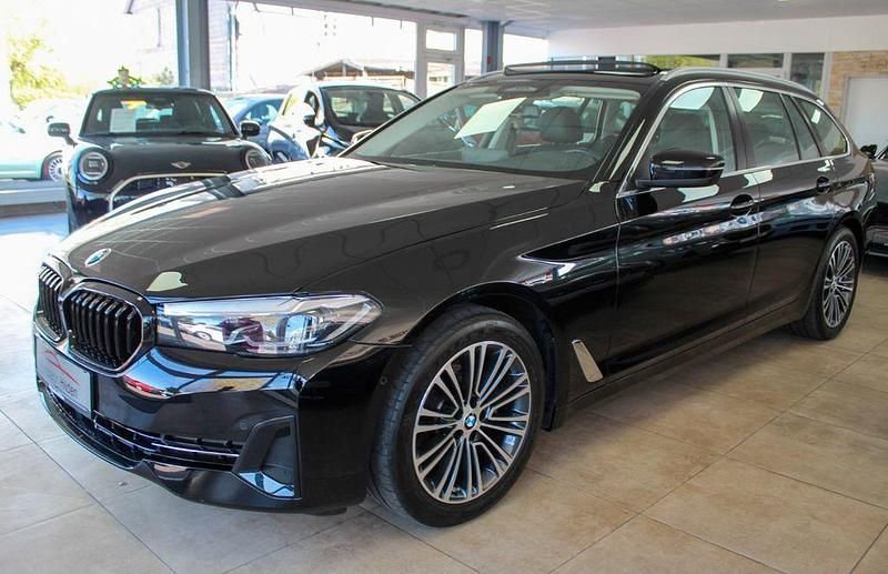 Gebraucht BMW 520 190 PS (139 kW) 2022 Schwarz Kombi
