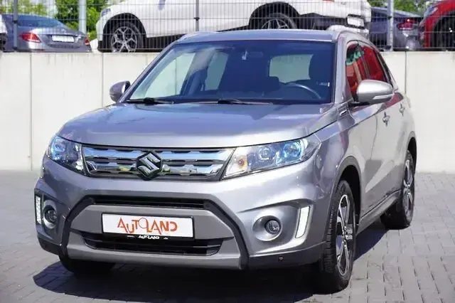 Gebraucht Suzuki Vitara Comfort+ 120 PS (88 kW) 2018 Titan dark gray pearl metallic SUV
