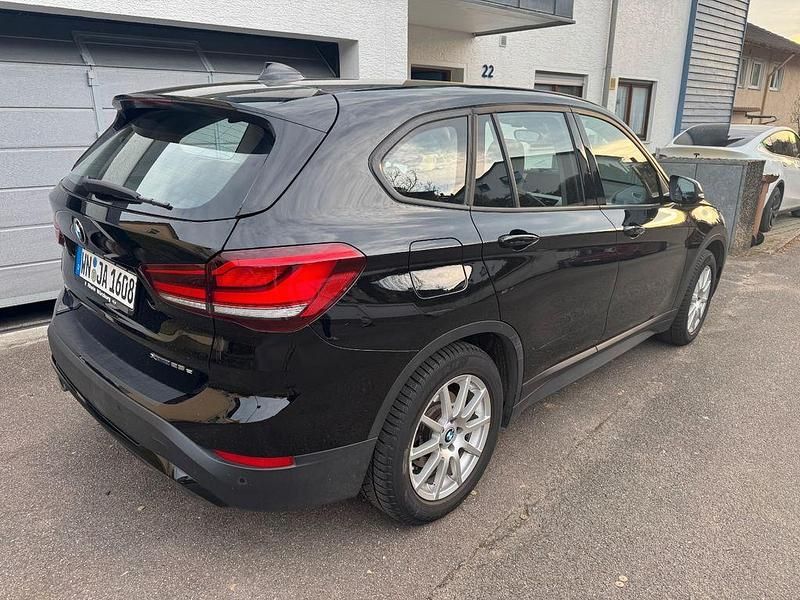 Second-hand BMW X1 Advantage 220 CP (161 kW) 2021 Negru SUV
