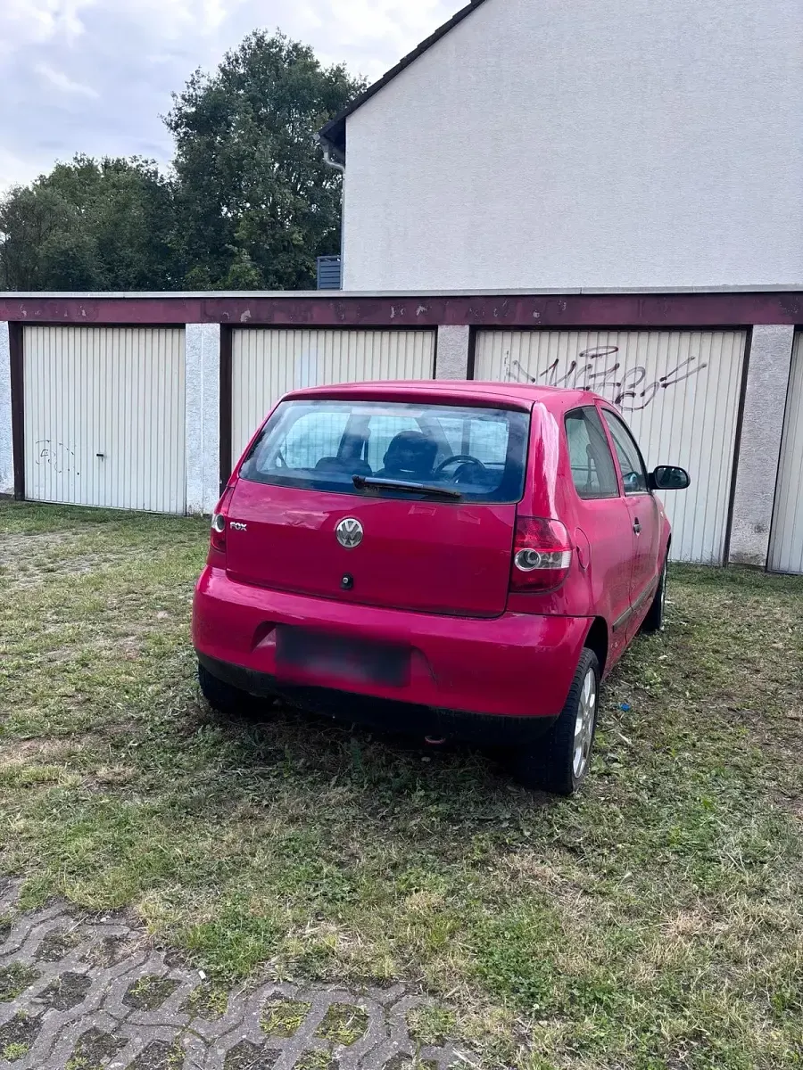 Gebraucht VW Fox 54 PS (39 kW) 2006 Rot Kleinwagen