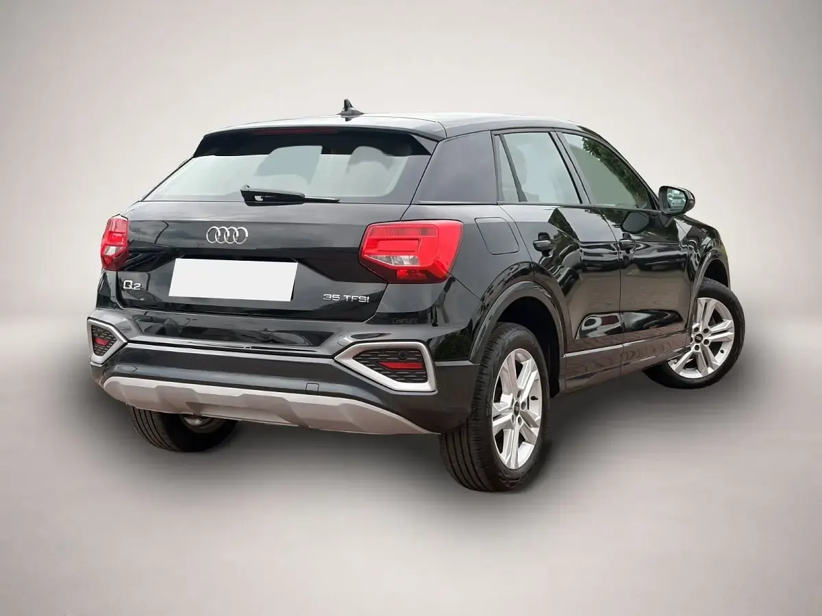 Gebraucht Audi Q2 Advanced 150 PS (110 kW) 2023 Schwarz SUV