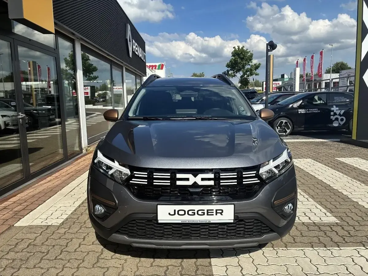Neu Dacia Jogger Extreme 110 PS (80 kW) 2025 Dolomitgrau (grau) Van / Kleinbus