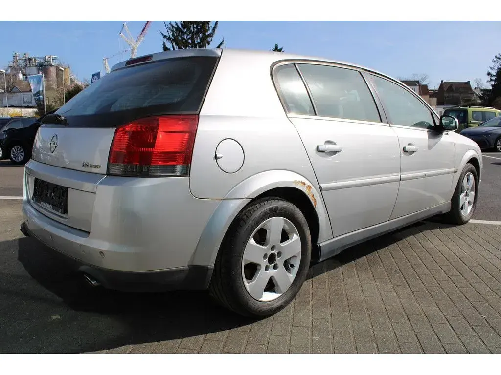 Gebraucht Opel Signum Elegance 155 PS (114 kW) 2005 Silber Kleinwagen