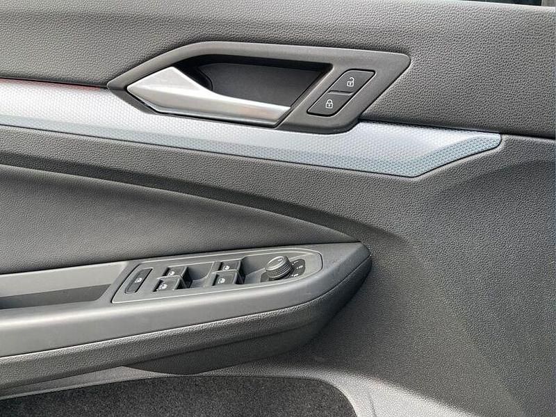 Gebraucht VW Golf VIII 150 PS (110 kW) 2025 Weiß Kleinwagen