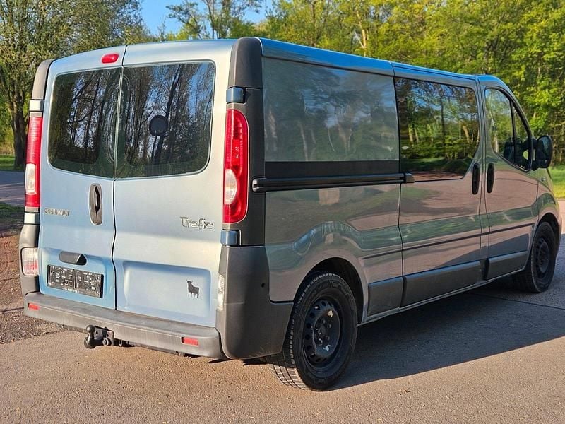 Gebraucht Renault Traffic 145 PS (106 kW) 2007 Blau Van / Kleinbus