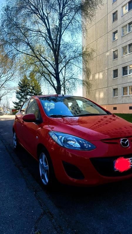 Second-hand Mazda 2 75 CP (55 kW) 2011 Roșu Hatchback