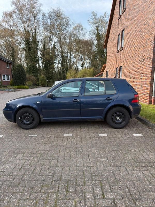 Gebraucht VW Golf IV 105 PS (77 kW) 2001 Blau Kleinwagen