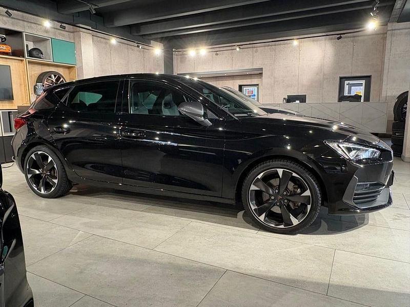 Gebraucht Cupra Leon 204 PS (150 kW) 2022 Mitternachtsschwarz Limousine