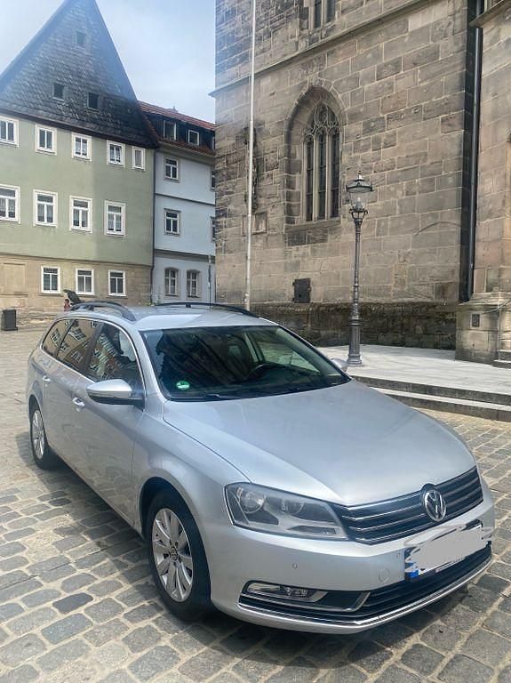 Silber Gebraucht 2011 VW Passat Exclusive Limousine | 7.200 € (Guter Preis) - Bild 1/4