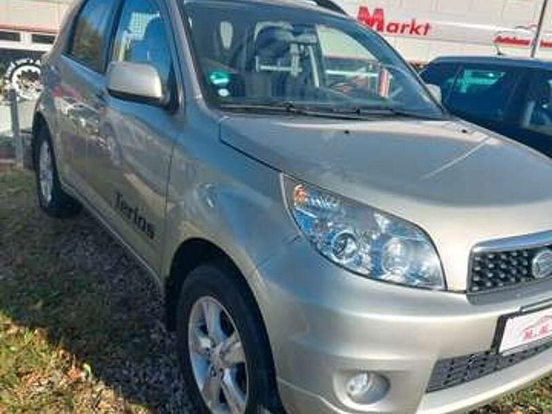 Silber Gebraucht 2010 Daihatsu Terios SUV | 9.490 € (Teuer) - Bild 1/4