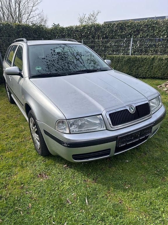 Gebraucht Skoda Octavia Tour 101 PS (74 kW) 2005 Silber Kombi
