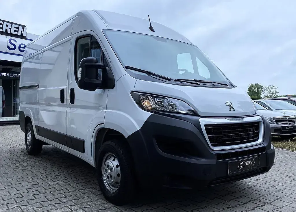 Gebraucht Peugeot Boxer Premium 140 PS (102 kW) 2022 Weiß Van