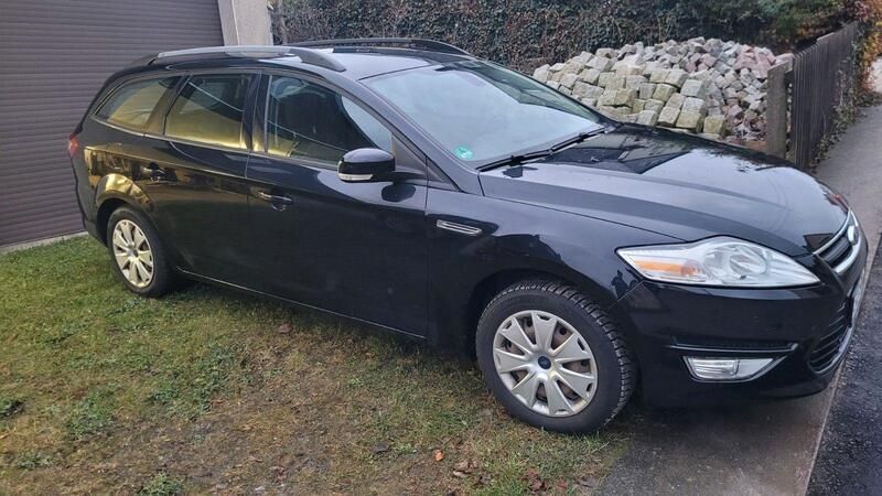 Schwarz Gebraucht 2010 Ford Mondeo Trend Kombi | 4.299 € (Fairer Preis) - Bild 1/4