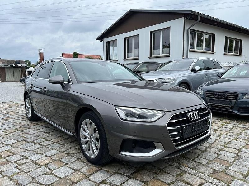 Grau Gebraucht 2019 Audi A4 Advanced Kombi | 17.400 € (Fairer Preis) - Bild 1/4