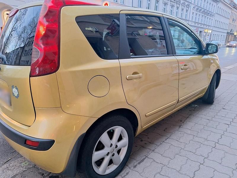 Gebraucht Nissan Note 110 PS (80 kW) 2006 Gold Kleinwagen
