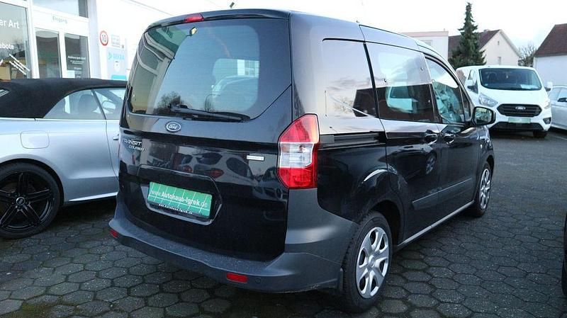 Gebraucht Ford Transit Trend 101 PS (74 kW) 2018 Schwarz Kombi
