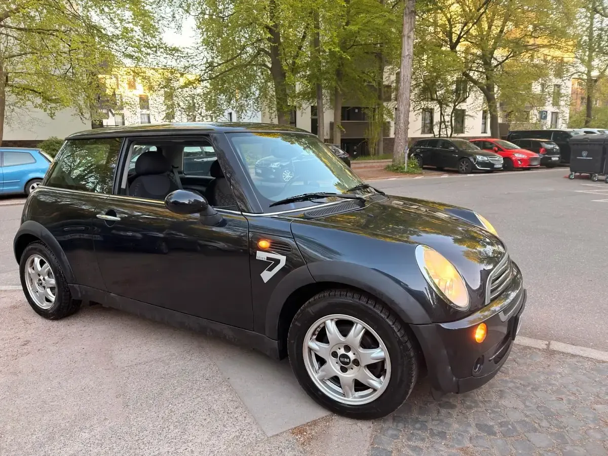 Usata Mini Cooper 90 CV (66 kW) 2006 Nero Utilitaria