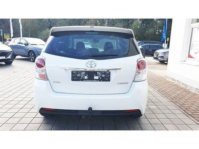Gebraucht Toyota Verso Edition-S 147 PS (108 kW) 2016 Weiß Van / Kleinbus