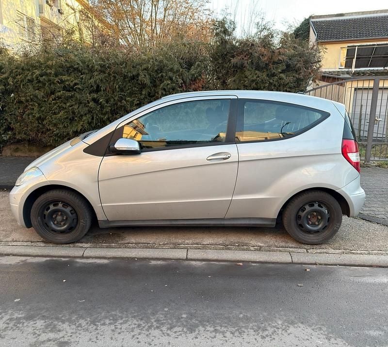 Silber Gebraucht 2009 Mercedes A170 Limousine | 6.500 € (Fairer Preis) - Bild 1/4