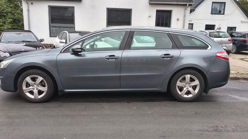 Grau Gebraucht 2013 Peugeot 508 Active Kombi | 2.499 € (Guter Preis) - Bild 1/4