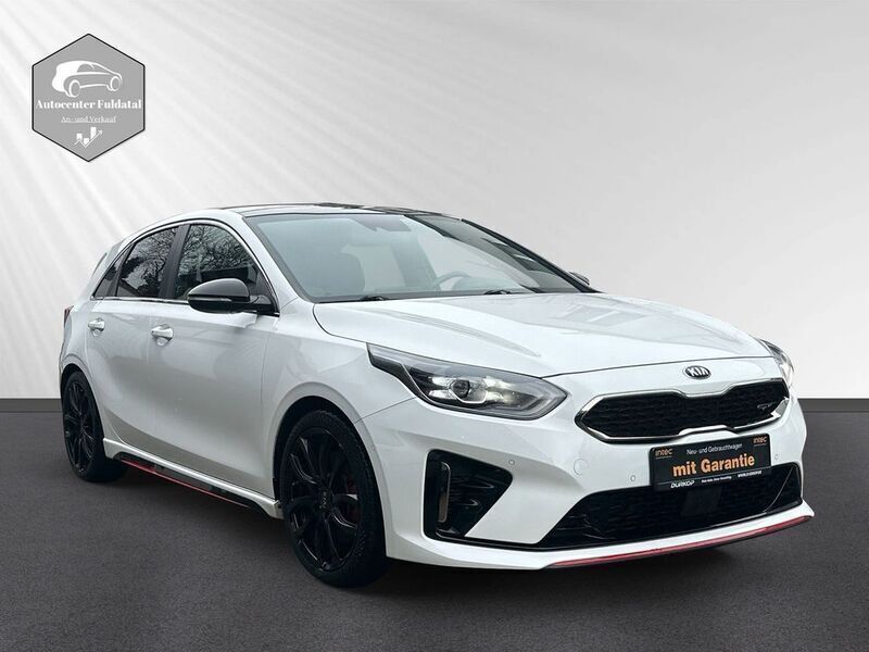 Weiß Gebraucht 2019 Kia Ceed GT Limousine | 18.490 € (Fairer Preis) - Bild 1/4