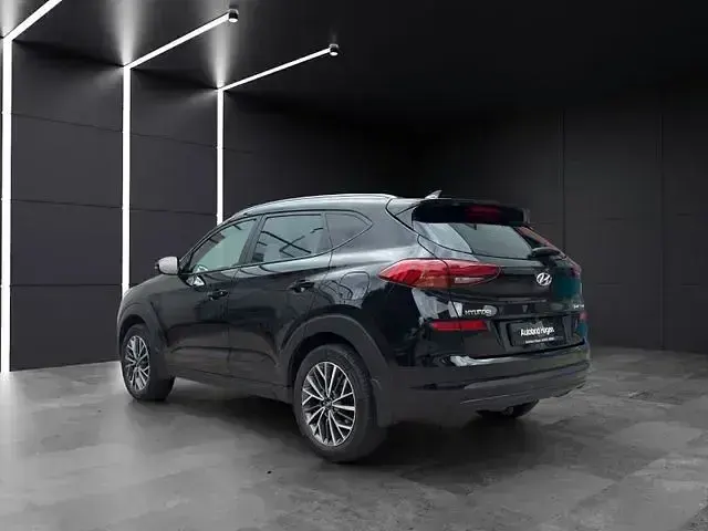 Gebraucht Hyundai Tucson 177 PS (130 kW) 2021 Schwarz SUV