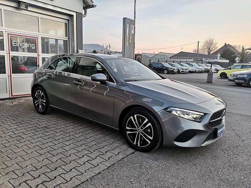 Gebraucht Mercedes A220 190 PS (139 kW) 2025 Grau Limousine