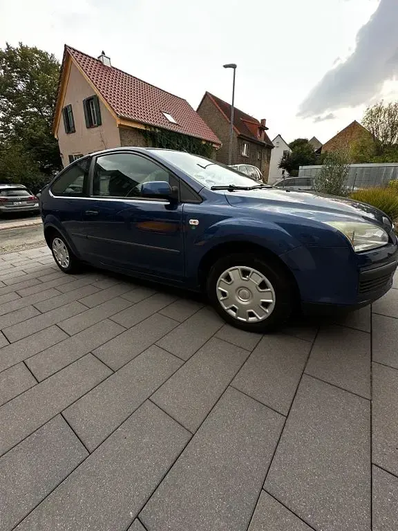 Gebraucht Ford Focus Ambiente 80 PS (58 kW) 2007 Blau Limousine