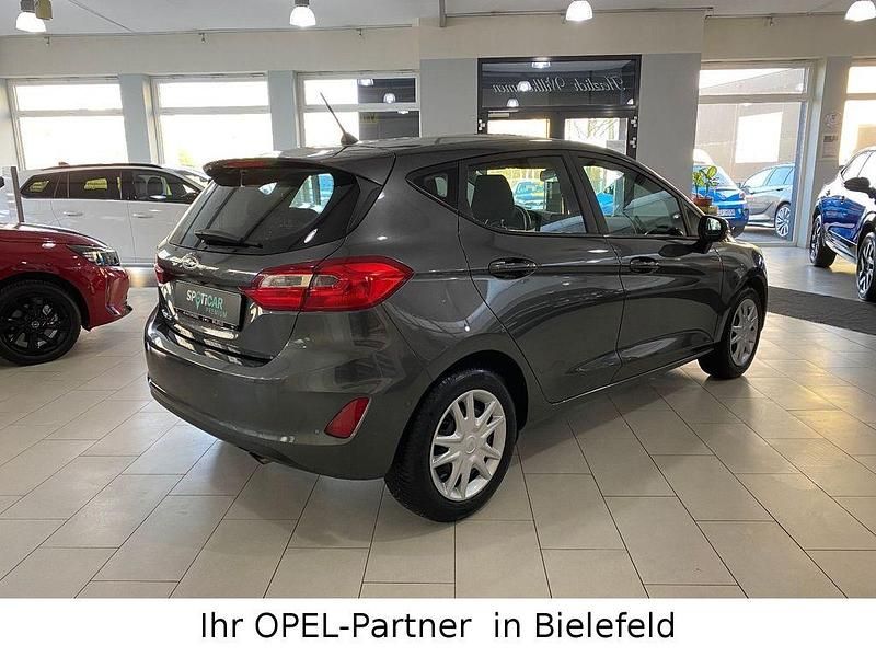 Gebraucht Ford Fiesta Cool & Connect 101 PS (74 kW) 2018 Magnetic Kleinwagen