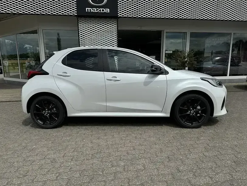 Neu Mazda 2 Homura-Line 116 PS (85 kW) 2026 Weiß Limousine